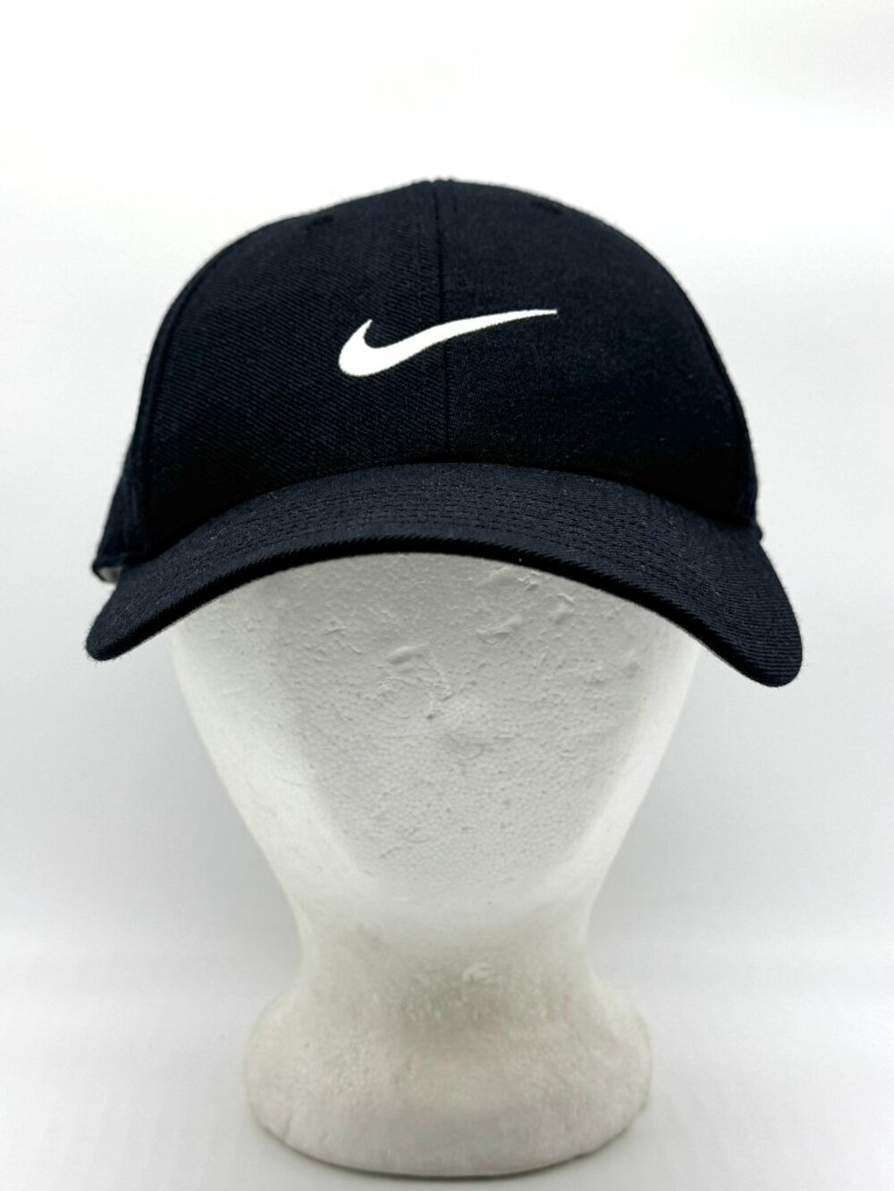 Vintage Nike Pro Classics Fitted Black Hat Silver Tab Sz 7 1/8 Swoosh